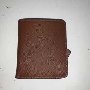 Brown women’s wallet